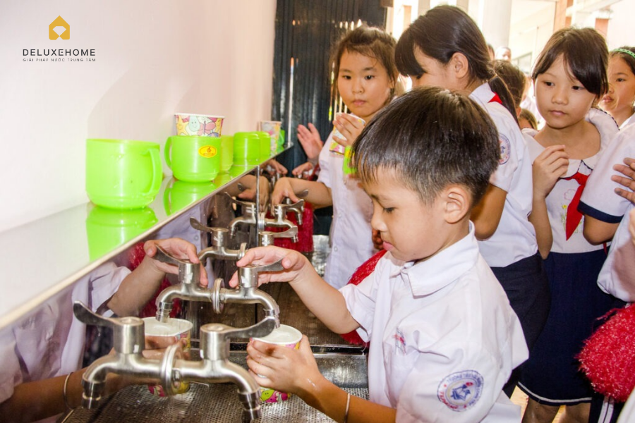 Trường học nên lắp lọc tổng đầu nguồn nào tối ưu nhất?
